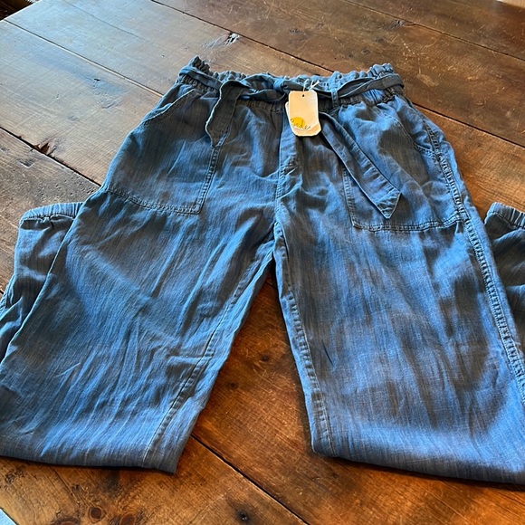 NWT. Mini Boden Chambray elastic ankle pants. - Picture 1 of 5
